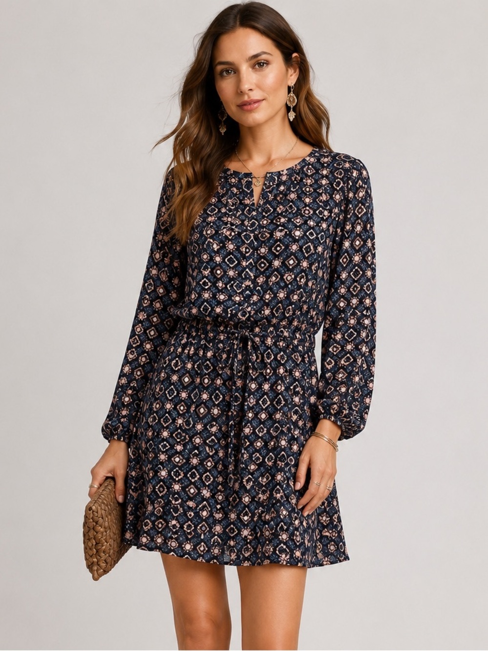 "LOFT" MULTICOLOR
GEOMETRIC LONG SLEEVES
SHIRTTAIL DRESS SIZE: XL